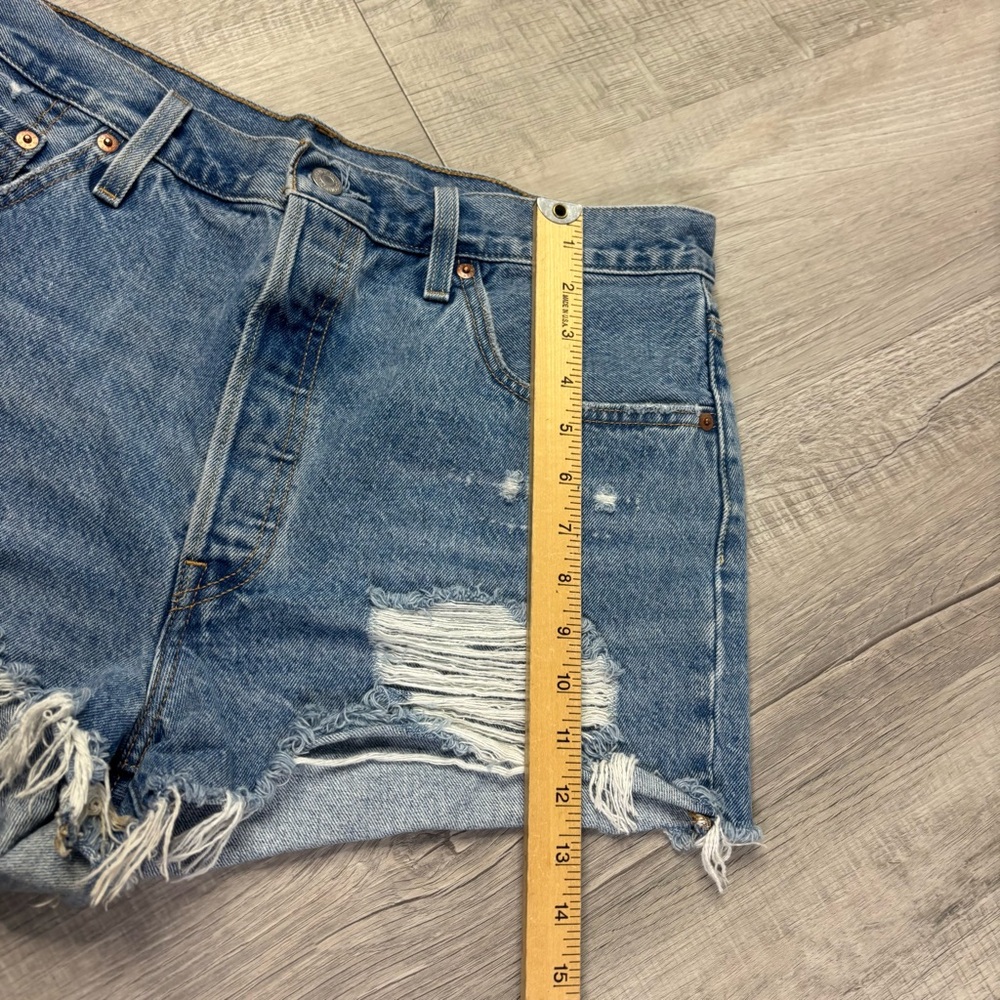 Levi’s 501 Denim Shorts Size 34 - Picture 4 of 5